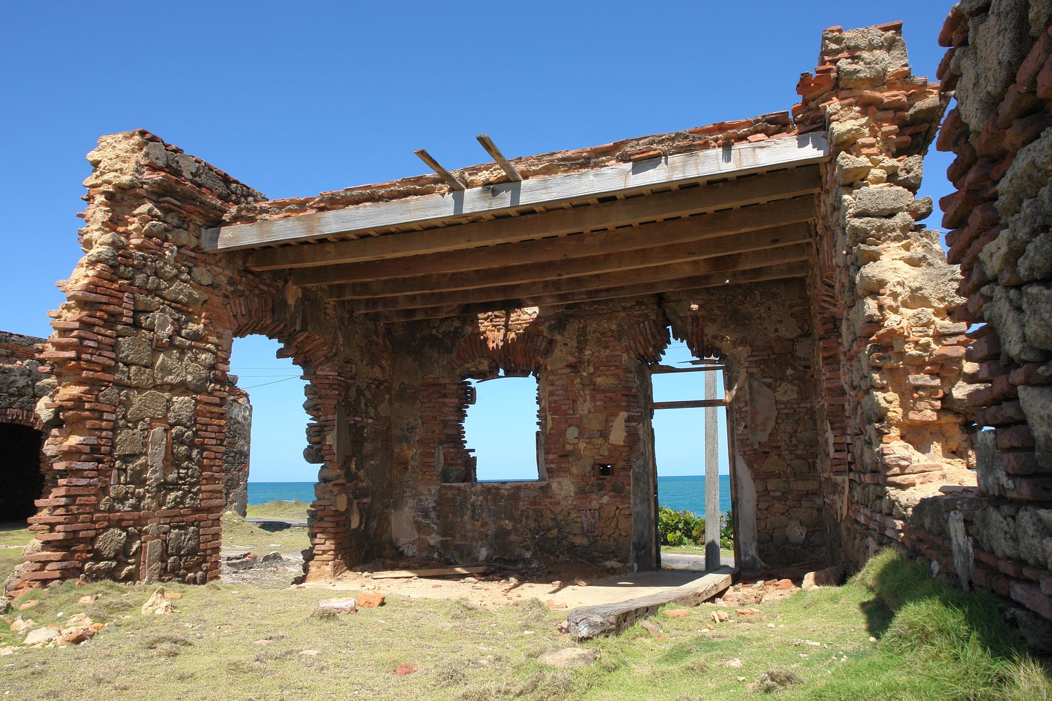 Ruinas del Antiguo Leprocomio - Toa Baja - 2011 00001